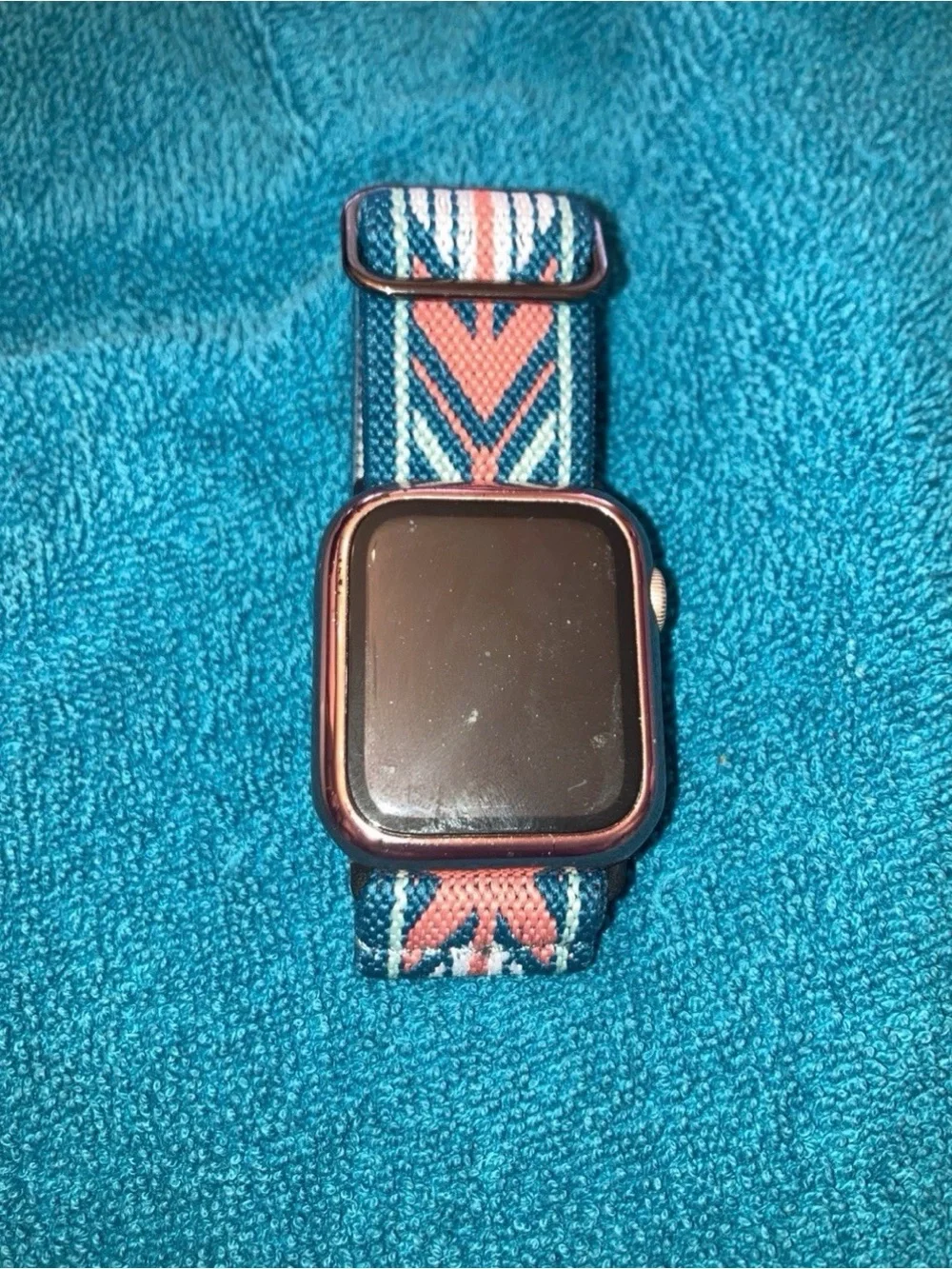 Apple Watch SE 40mm Gold Alu Starlight Sport Band Cel - MKQN3LL/A Adult Used